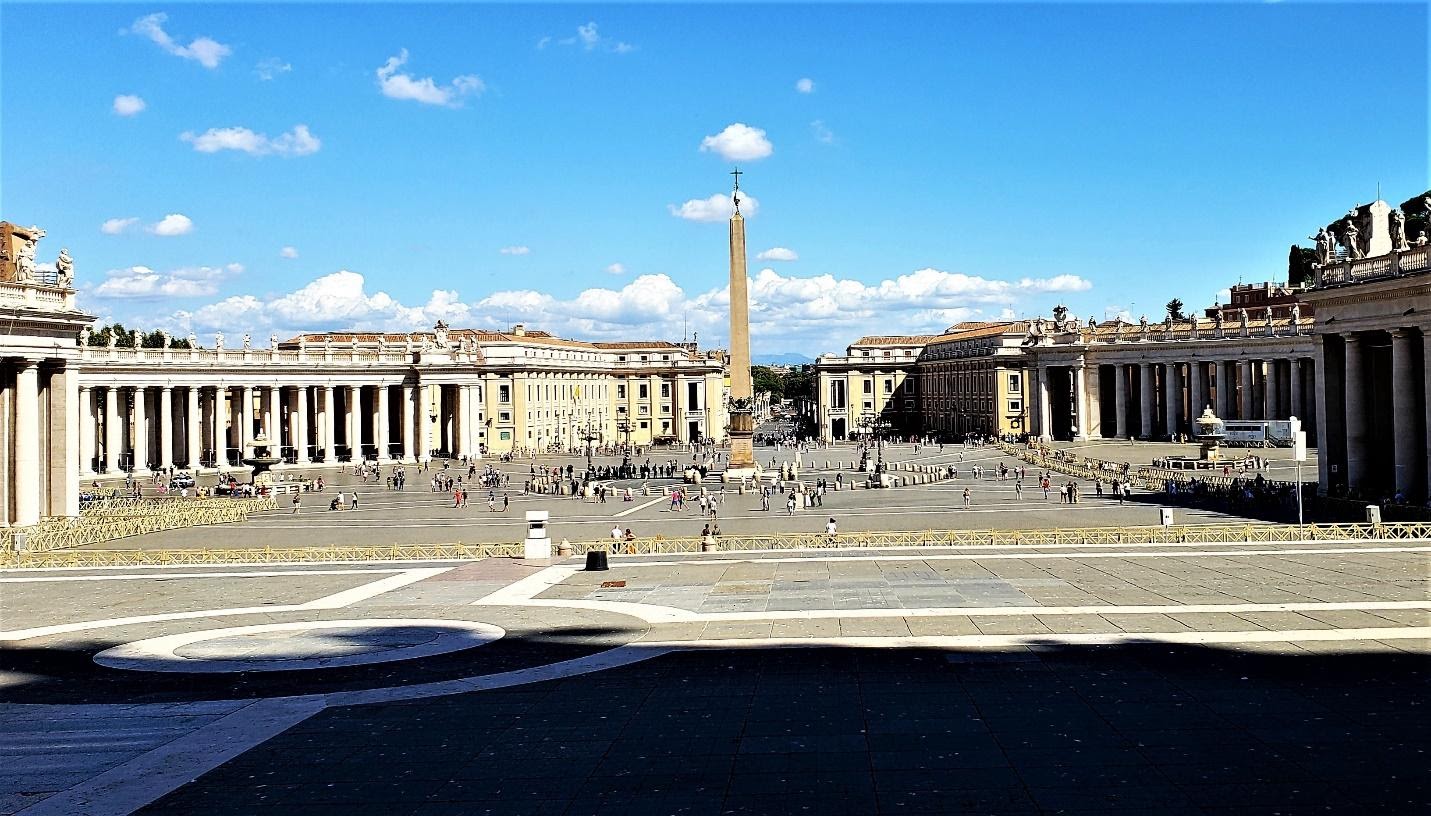 A picture containing outdoor, building, colonnade, dayDescription automatically generated