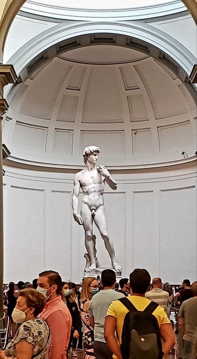 A picture containing person, indoor, ceiling, peopleDescription automatically generated