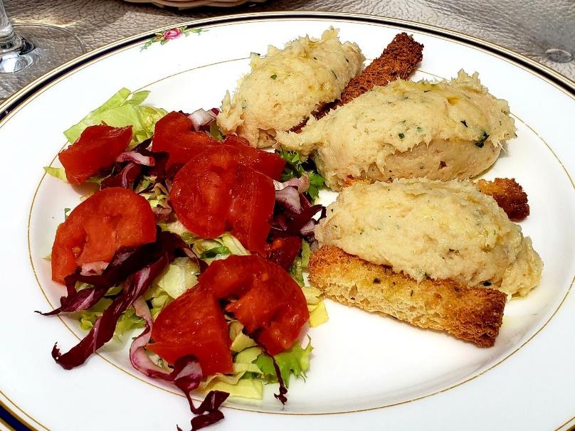 A plate of foodDescription automatically generated with medium confidence