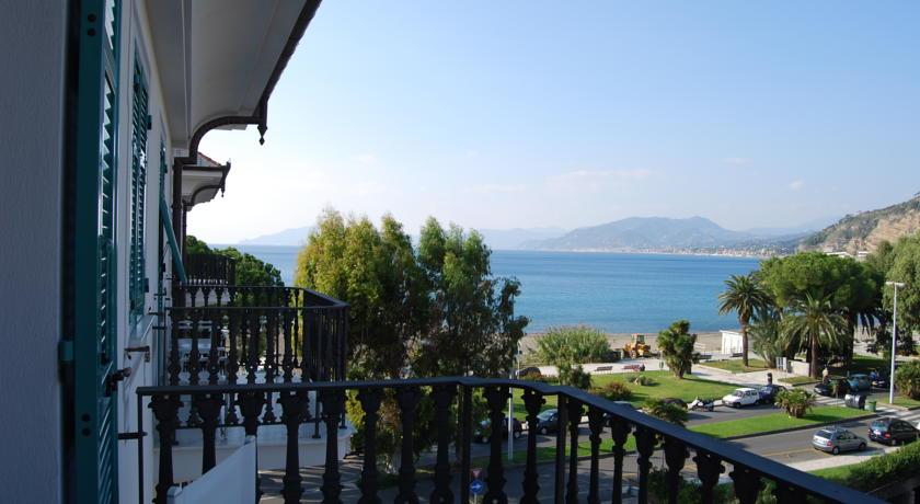 http://q-ak.bstatic.com/images/hotel/840x460/829/8297078.jpg